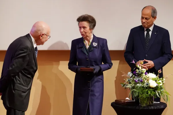 IMST Gründer Prof. Wolff erhält die James Clerk Maxwell Medaille